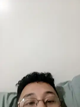 itsyour Asianboy15 online show from 04/15/26, 12:21