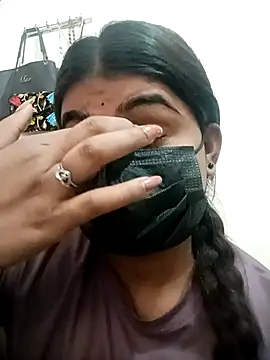 Snapshot of riya_sexy_123 chatting on 11/11/25, 07:58 riya sexy 123 online show from 11/11/25, 07:58