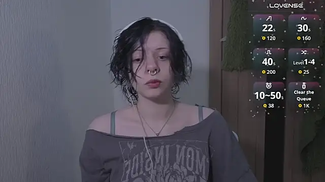 Snapshot of Alice_Zev chatting on 07/27/26, 11:34 Alice Zev online show from 07/27/26, 11:34