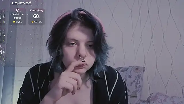 Snapshot of Alice_Zev chatting on 05/24/26, 11:04 Alice Zev online show from 05/24/26, 11:04