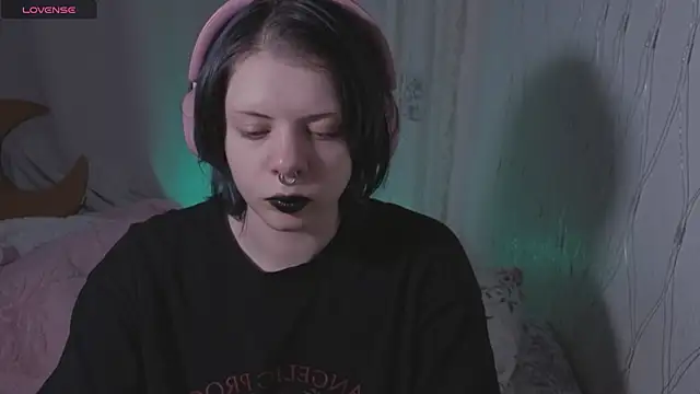 Snapshot of Alice_Zev chatting on 05/14/26, 06:05 Alice Zev online show from 05/14/26, 06:05