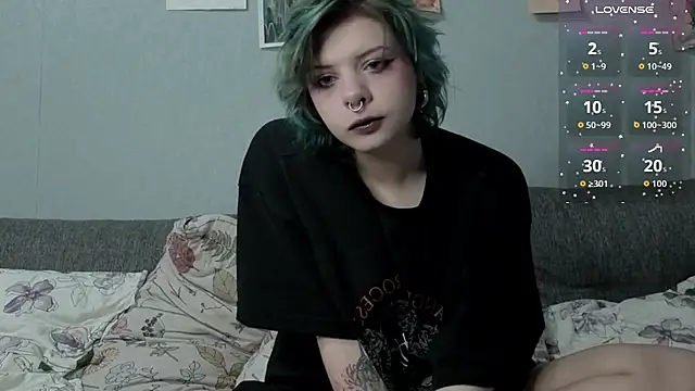 Alice Zev online show from 10/12/25, 05:03