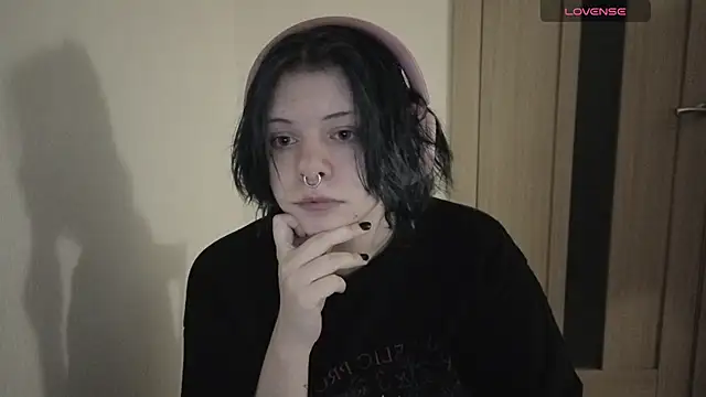 Snapshot of Alice_Zev chatting on 07/25/26, 11:44 Alice Zev online show from 07/25/26, 11:44