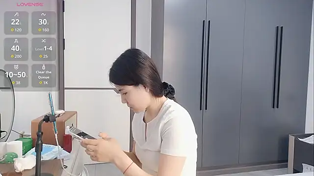 luckckcj online show from 10/31/25, 05:37