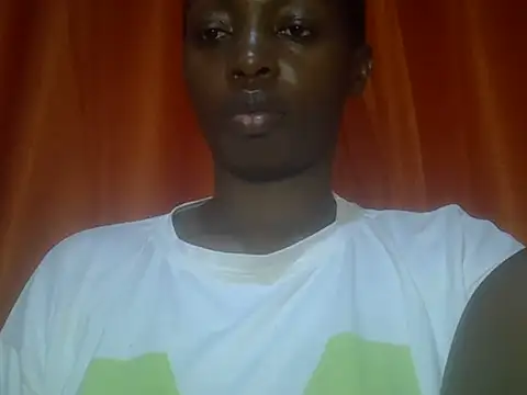 Snapshot of mzozoyi chatting on 04/23/26, 03:24 mzozoyi online show from 04/23/26, 03:24