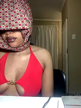 Snapshot of snowwhittie chatting on 09/26/25, 01:45 snowwhittie online show from 09/26/25, 01:45