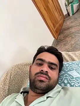 Snapshot of sunnu_97_ chatting on 05/31/26, 02:28 sunnu 97 online show from 05/31/26, 02:28
