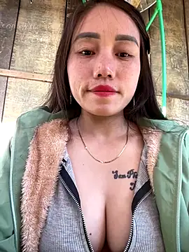 chipp-bong online show from 11/28/25, 01:39