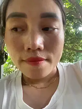 Snapshot of chipp-bong chatting on 09/21/25, 04:06 chipp-bong online show from 09/21/25, 04:06