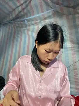 Mollie jane online show from 10/30/25, 04:22