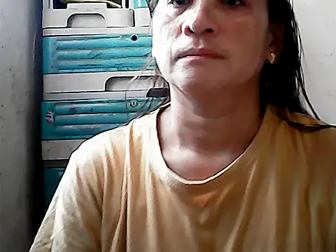 yoursPinayMama1682 online show from 11/25/25, 12:22