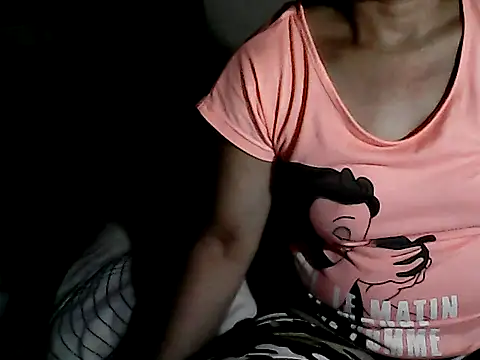 yoursPinayMama1682 online show from 09/18/25, 02:42