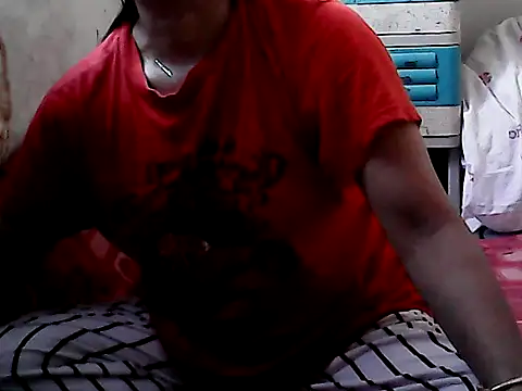 yoursPinayMama1682 online show from 09/25/25, 01:44