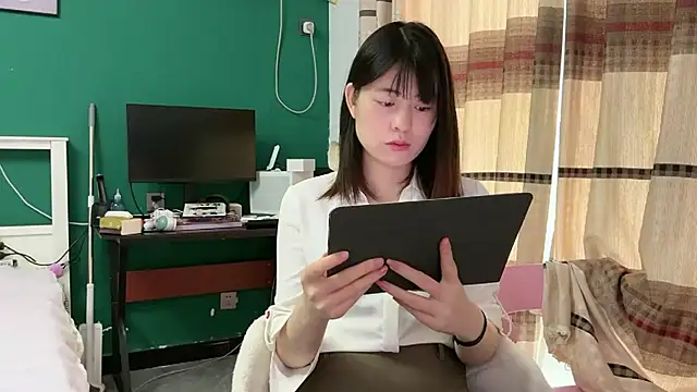 Snapshot of xuanxuanOo chatting on 09/24/25, 03:57 xuanxuanOo online show from 09/24/25, 03:57