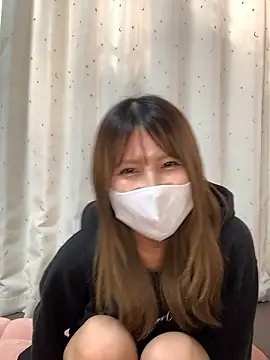 Snapshot of -Hikari-00- chatting on 10/15/25, 01:04 -Hikari-00- online show from 10/15/25, 01:04
