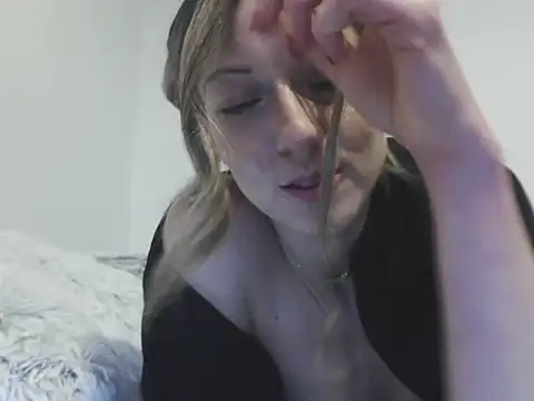 MadMadelin online show from 09/28/25, 04:52