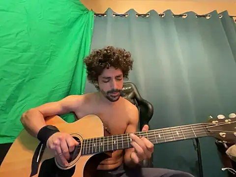 Snapshot of Stringin69 chatting on 11/13/25, 07:29 Stringin69 online show from 11/13/25, 07:29