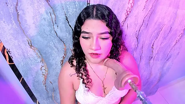 mia cataleiya online show from 10/15/25, 11:18