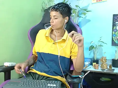 Snapshot of Dorland777 chatting on 09/13/25, 01:00 Dorland777 online show from 09/13/25, 01:00