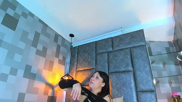 Snapshot of Jenni_Zeller chatting on 10/15/25, 12:35 Jenni Zeller online show from 10/15/25, 12:35