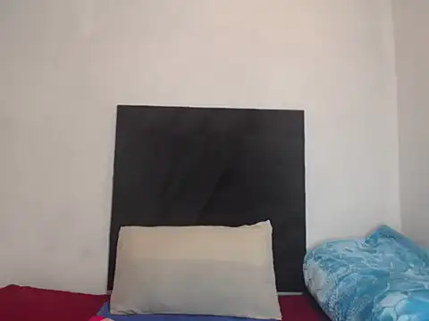 Snapshot of Didienana chatting on 09/15/25, 07:53 Didienana online show from 09/15/25, 07:53