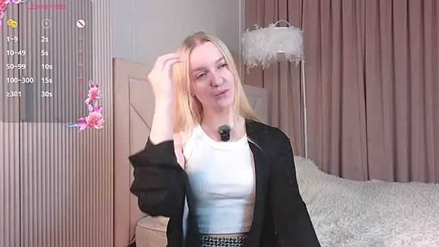 KrishnaSimmons online show from 10/28/25, 07:35