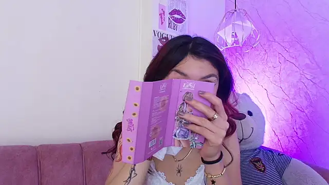 april bennett online show from 10/18/25, 01:02