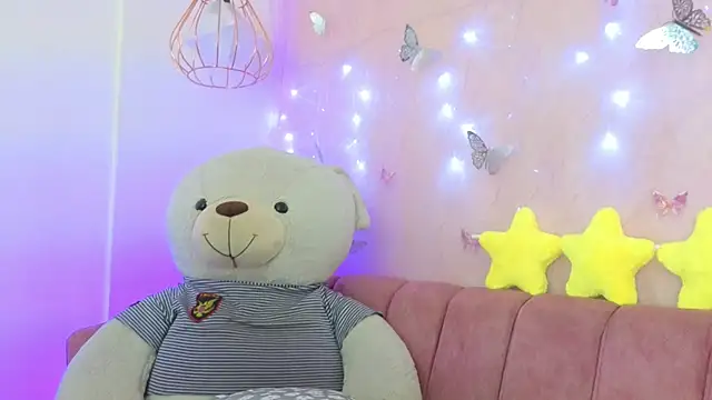 april bennett online show from 12/01/25, 12:39