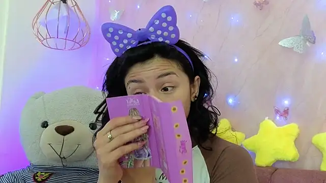 april bennett online show from 11/27/25, 01:00