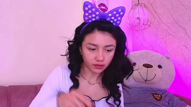 april bennett online show from 11/19/25, 12:16