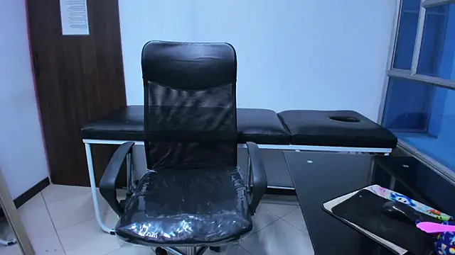 LeilaSmith  online show from 03/21/26, 12:31