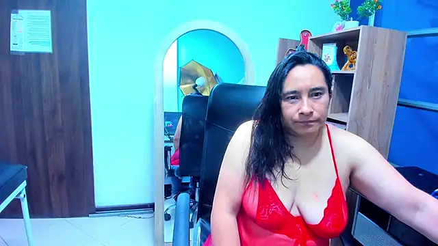 Snapshot of LeilaSmith_ chatting on 06/16/26, 10:59 LeilaSmith online show from 06/16/26, 10:59