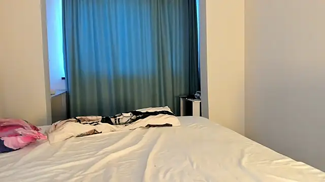 Snapshot of yanyaan chatting on 11/07/25, 03:11 yanyaan online show from 11/07/25, 03:11