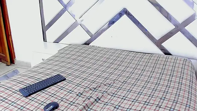 kingmaverickx online show from 11/29/25, 04:45