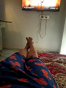 Snapshot of hottie_jenny9 chatting on 09/24/25, 10:33 hottie jenny9 online show from 09/24/25, 10:33