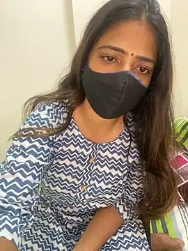 Snapshot of hottie_jenny9 chatting on 10/06/25, 05:52 hottie jenny9 online show from 10/06/25, 05:52