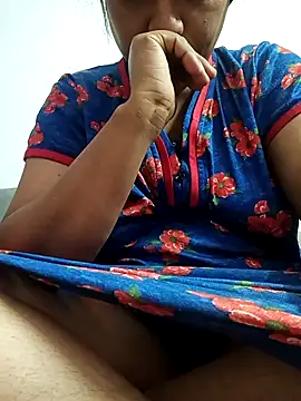 Snapshot of hottie_jenny9 chatting on 09/14/25, 01:33 hottie jenny9 online show from 09/14/25, 01:33