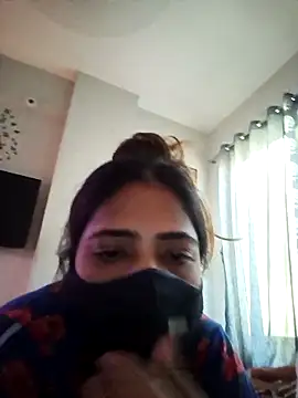 Snapshot of hottie_jenny9 chatting on 10/14/25, 02:12 hottie jenny9 online show from 10/14/25, 02:12