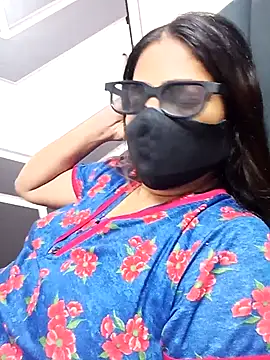 Snapshot of hottie_jenny9 chatting on 10/05/25, 12:29 hottie jenny9 online show from 10/05/25, 12:29