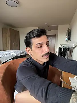 bisexevaa online show from 03/28/26, 08:48