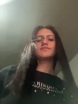 Caroline daring online show from 03/22/26, 08:21