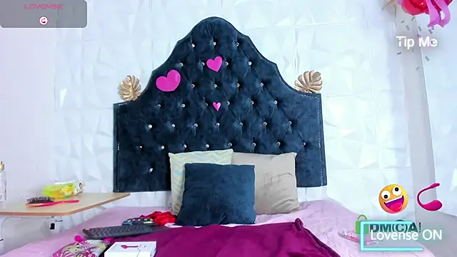 Caroline daring online show from 02/20/26, 11:45