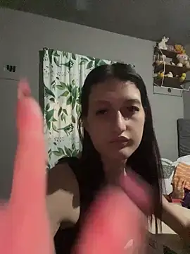 Caroline daring online show from 04/29/26, 12:15