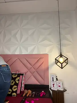 Caroline daring online show from 05/29/26, 12:33