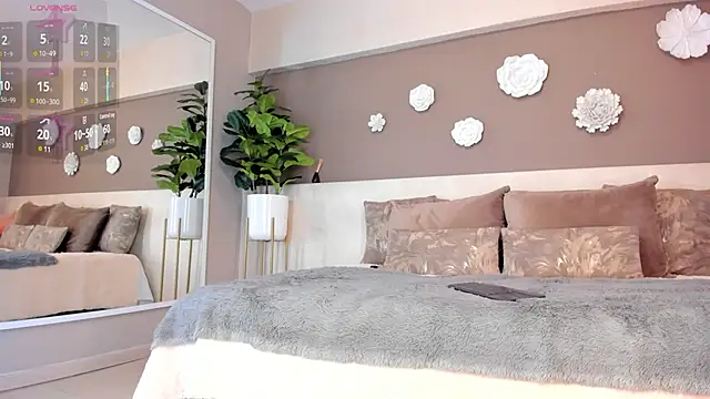 VictoriaShelby online show from 02/17/26, 12:02