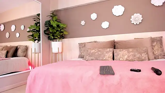 VictoriaShelby online show from 02/14/26, 12:27