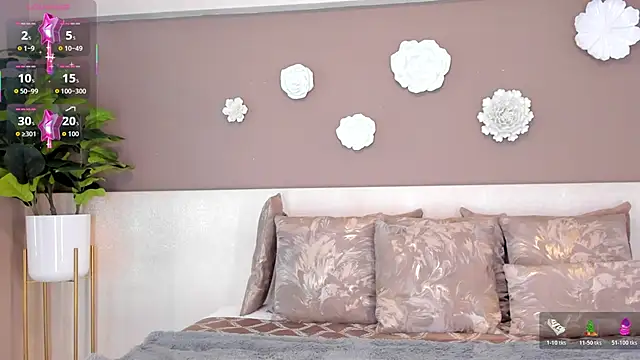 Snapshot of VictoriaShelby chatting on 11/23/25, 11:53 VictoriaShelby online show from 11/23/25, 11:53