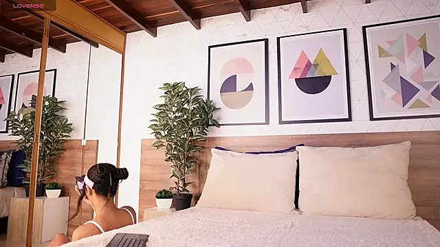 VictoriaShelby online show from 04/09/26, 11:38