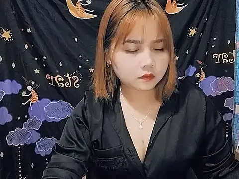 Nhan7868 online show from 10/23/25, 02:16