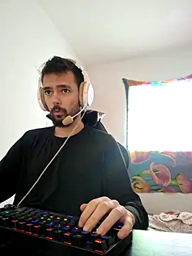 Snapshot of Arthur_Rj_21 chatting on 09/24/25, 04:35 Arthur Rj 21 online show from 09/24/25, 04:35